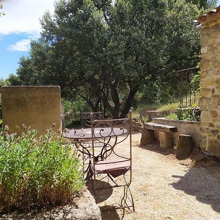 Sous les Chênes Vila Peypin-d'Aigues Exterior foto