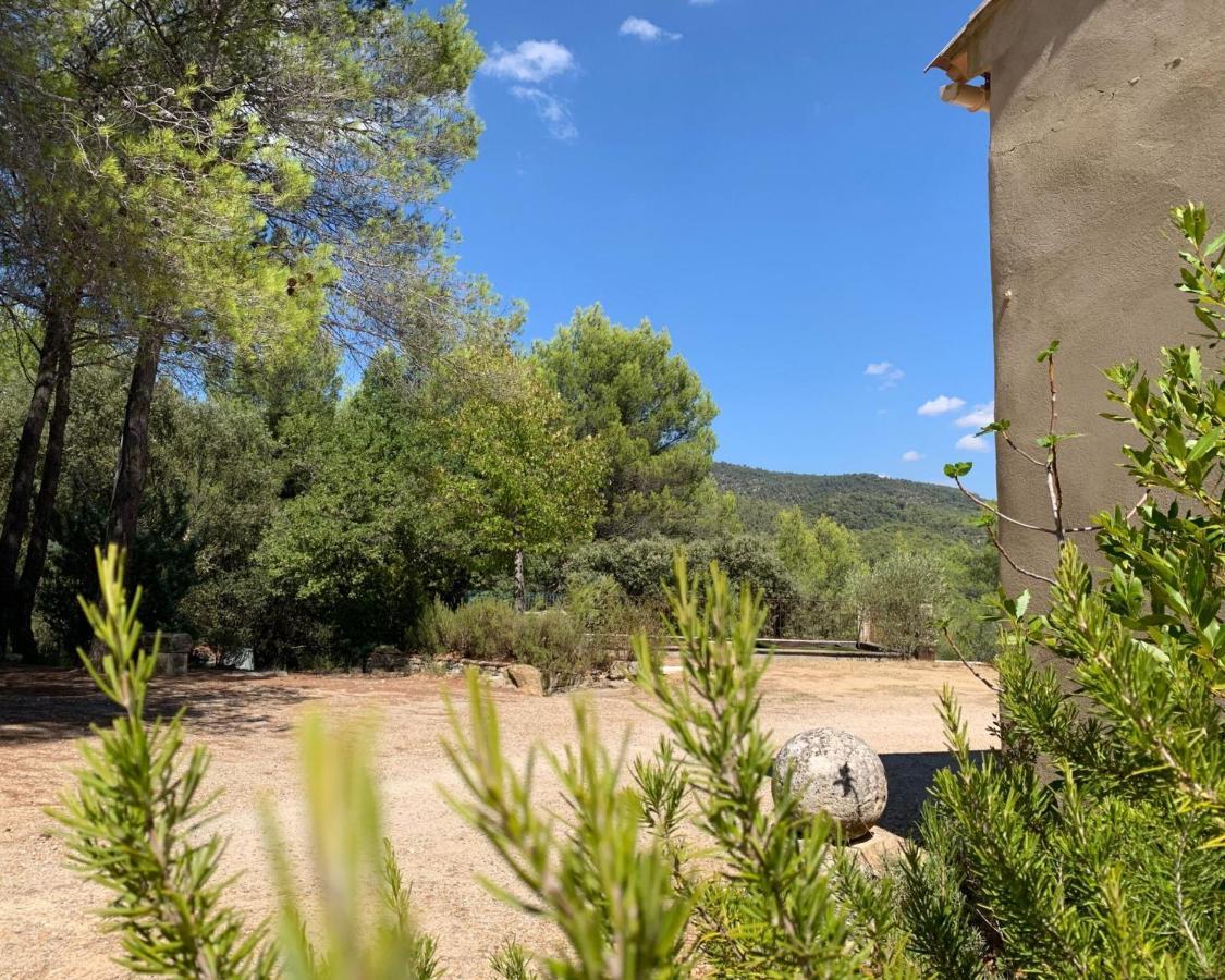 Sous les Chênes Vila Peypin-d'Aigues Exterior foto